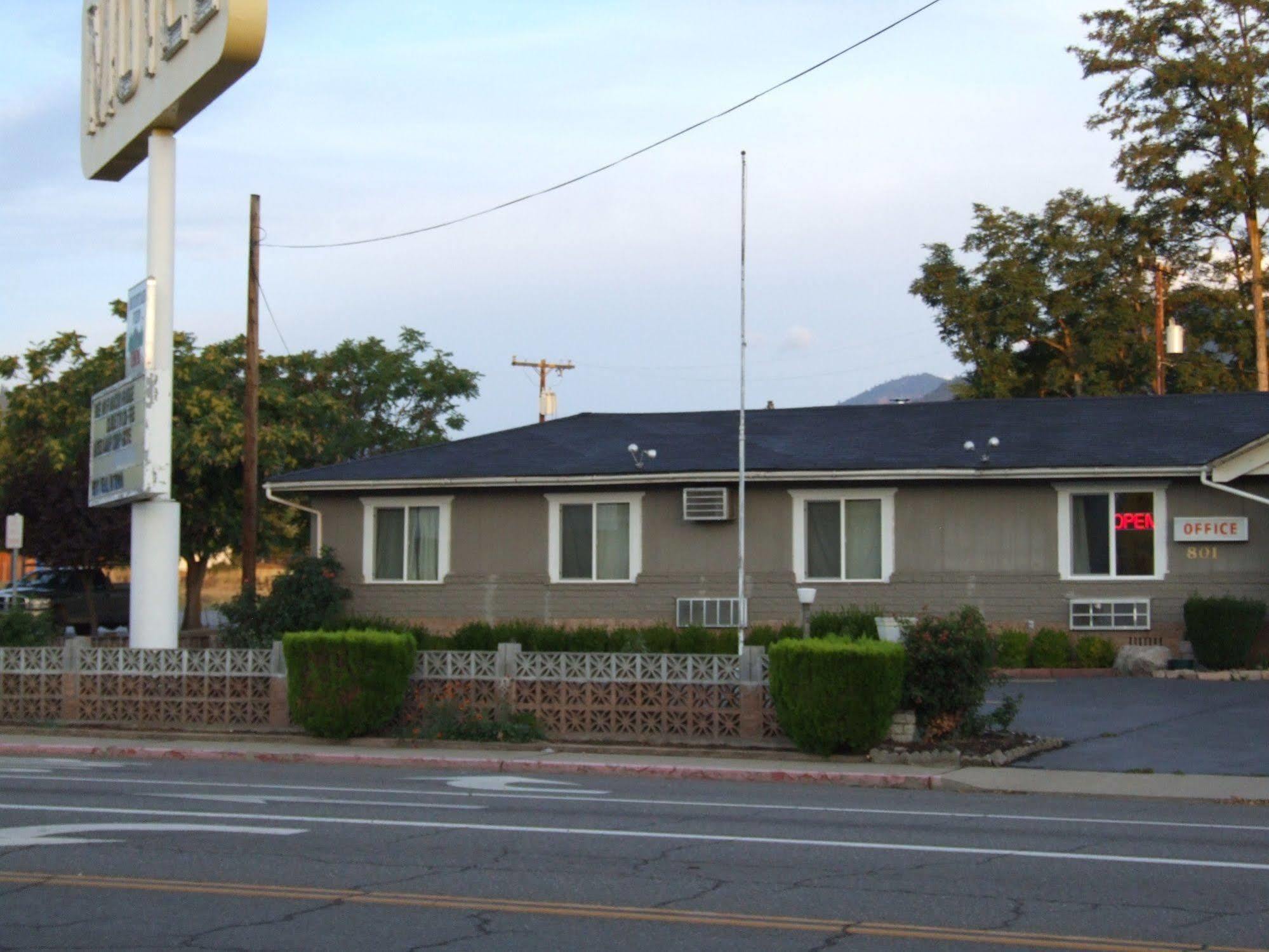 Mountain View Inn Yreka Ca Esterno foto